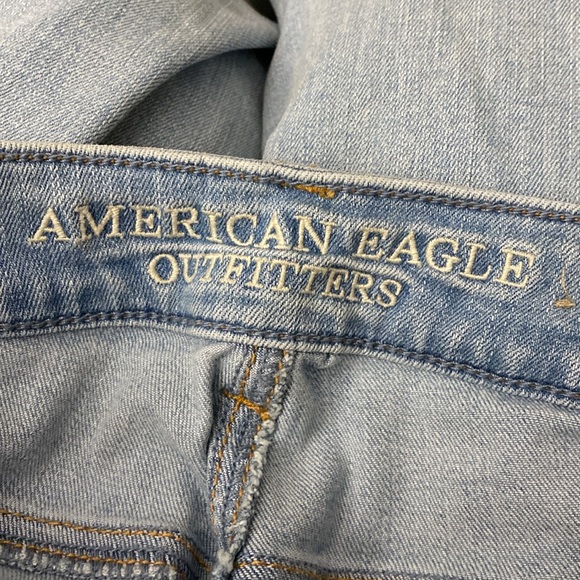 American Eagle Size 2 - Hi-Rise Jegging Regular - Blue Ripped Jeans - Picture 7 of 8